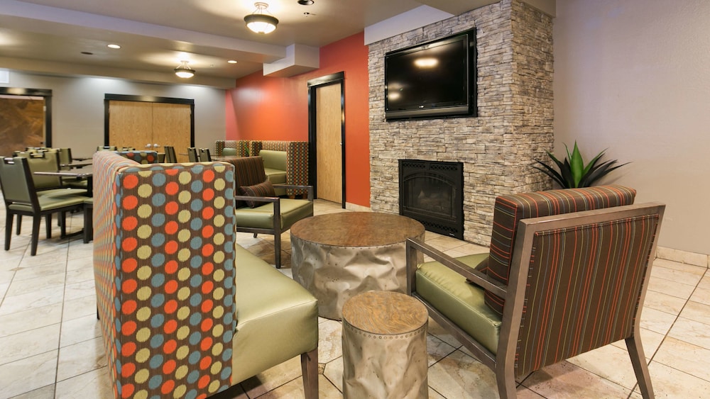 Best Western Plus Yakima Hotel 48/61