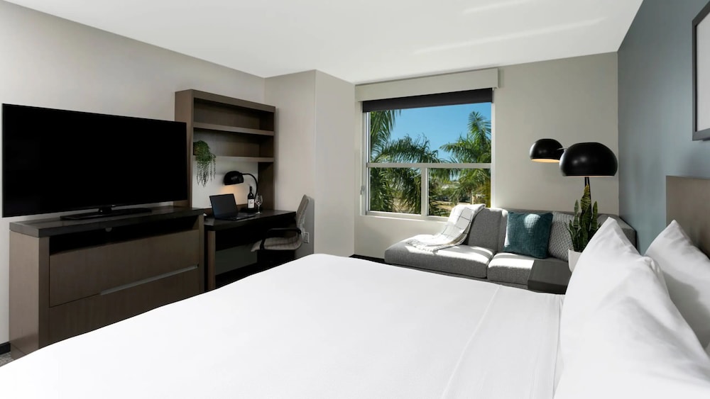 Hyatt House San Juan 30/74