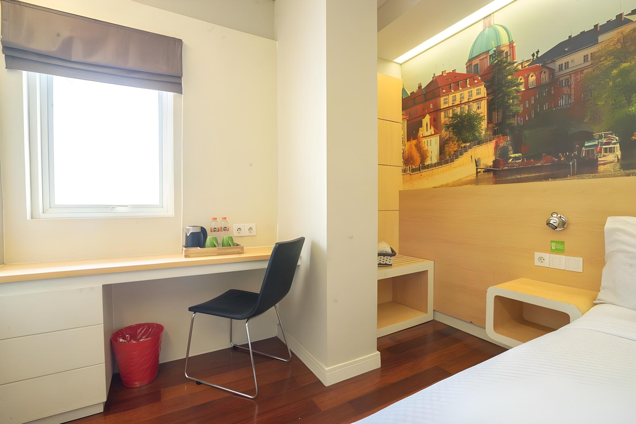 Life Hotel Stasiun Kota Surabaya 18/29