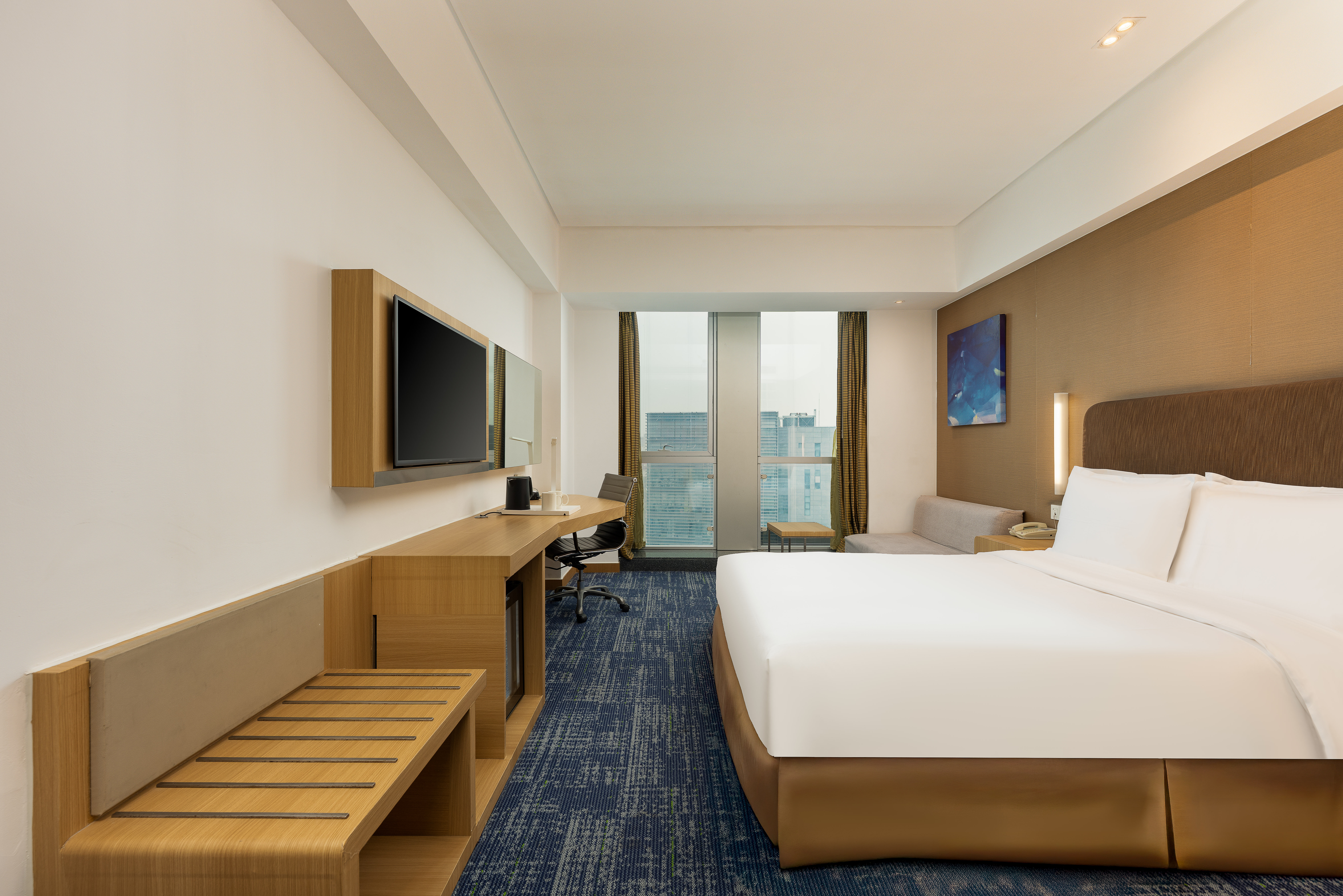 HOLIDAY INN EXPRESS SHANGHAI JINSHA 22/50