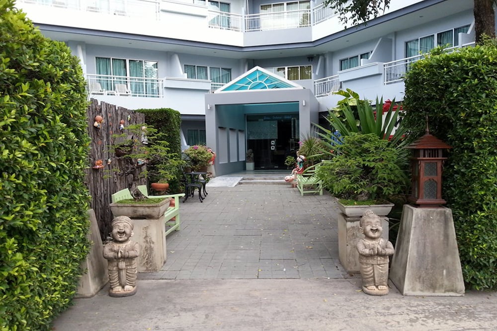 Baan Suksiri Hotel 29/36