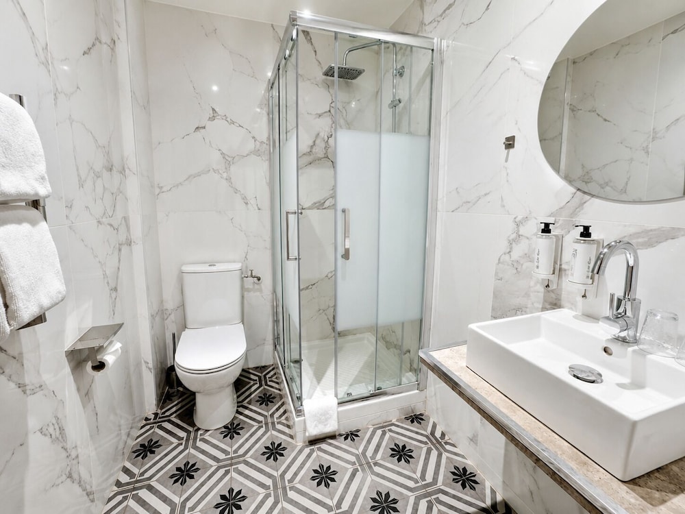 Hotel Kyriad Marseille Centre Paradis Prefecture 48/50