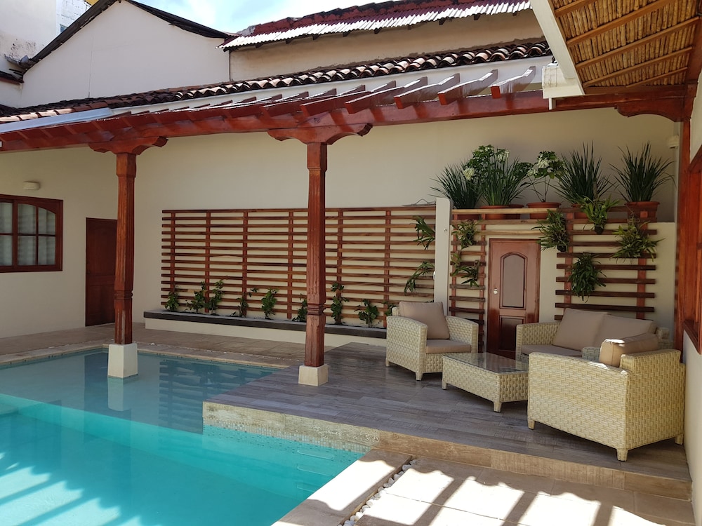 Hotel La Perla 23/50