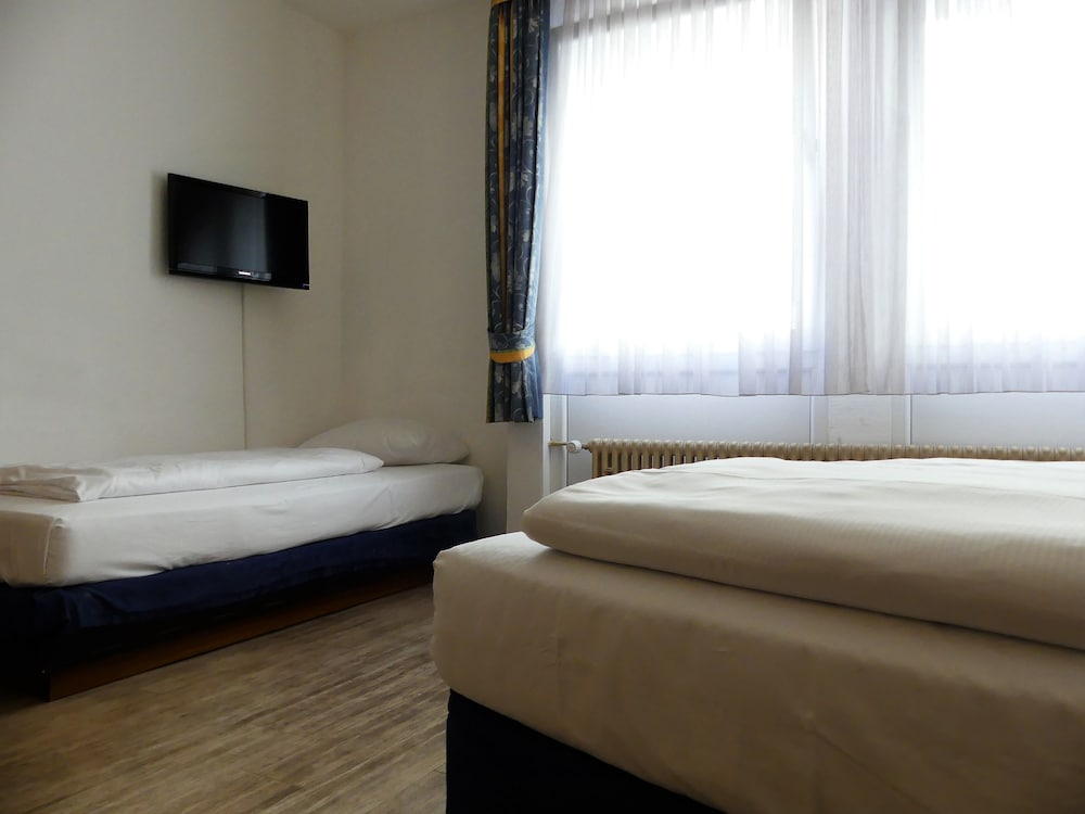 Hotel Konigshof The Arthouse 9/49