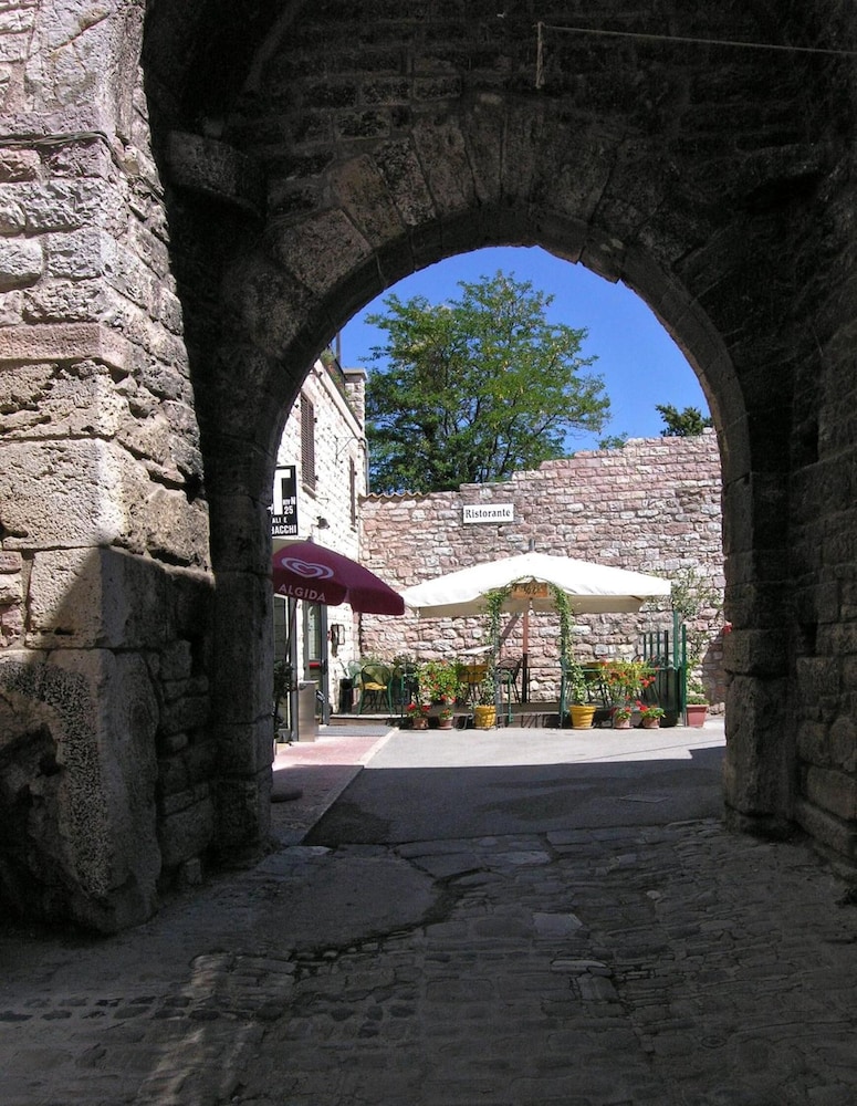 La Rocca 32/38