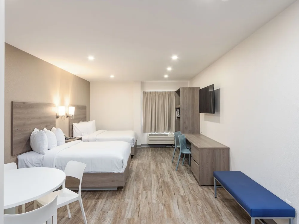 Hotel Mesaluna Short and Long Stay 31/74