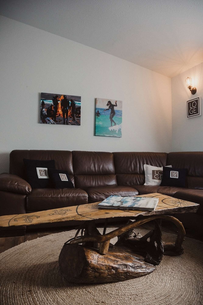 LOGE Westport 31/49