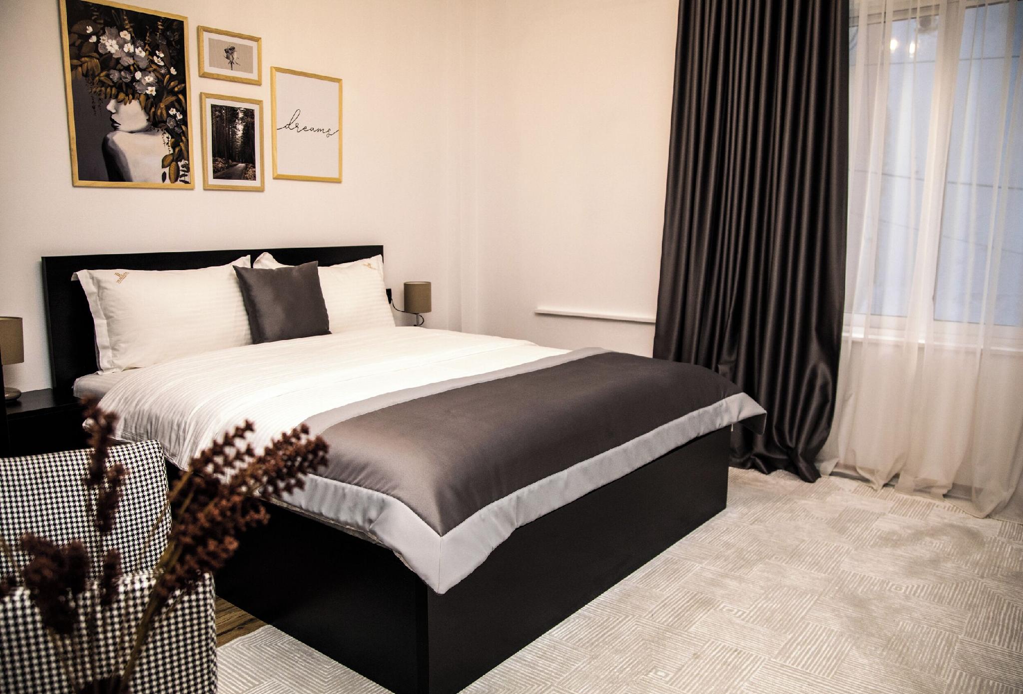 Room at Triss Hotel, TIRANA