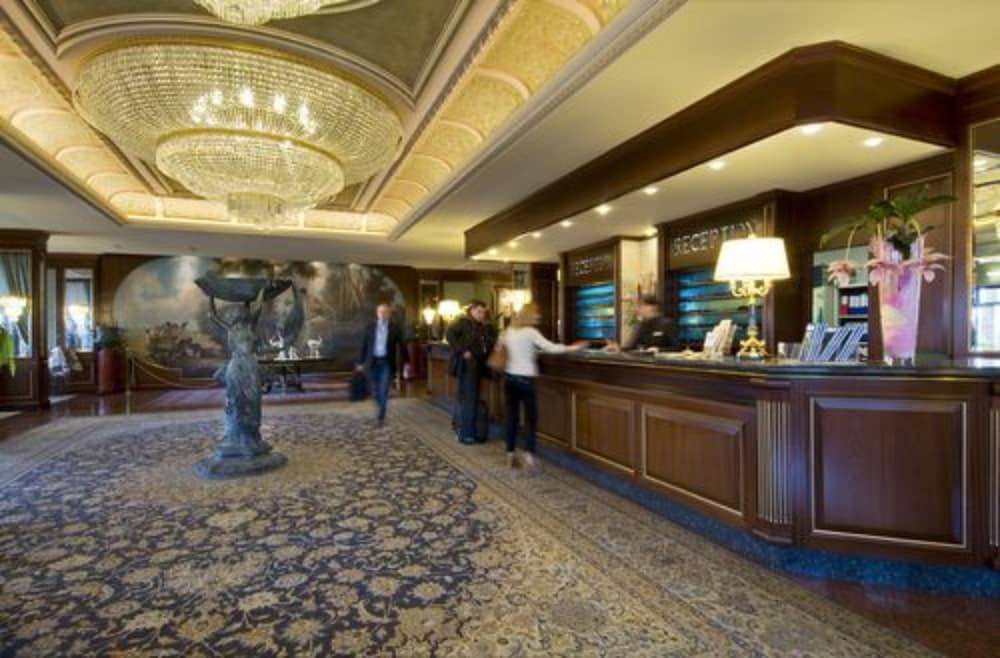 Grand Hotel Bristol 2/33