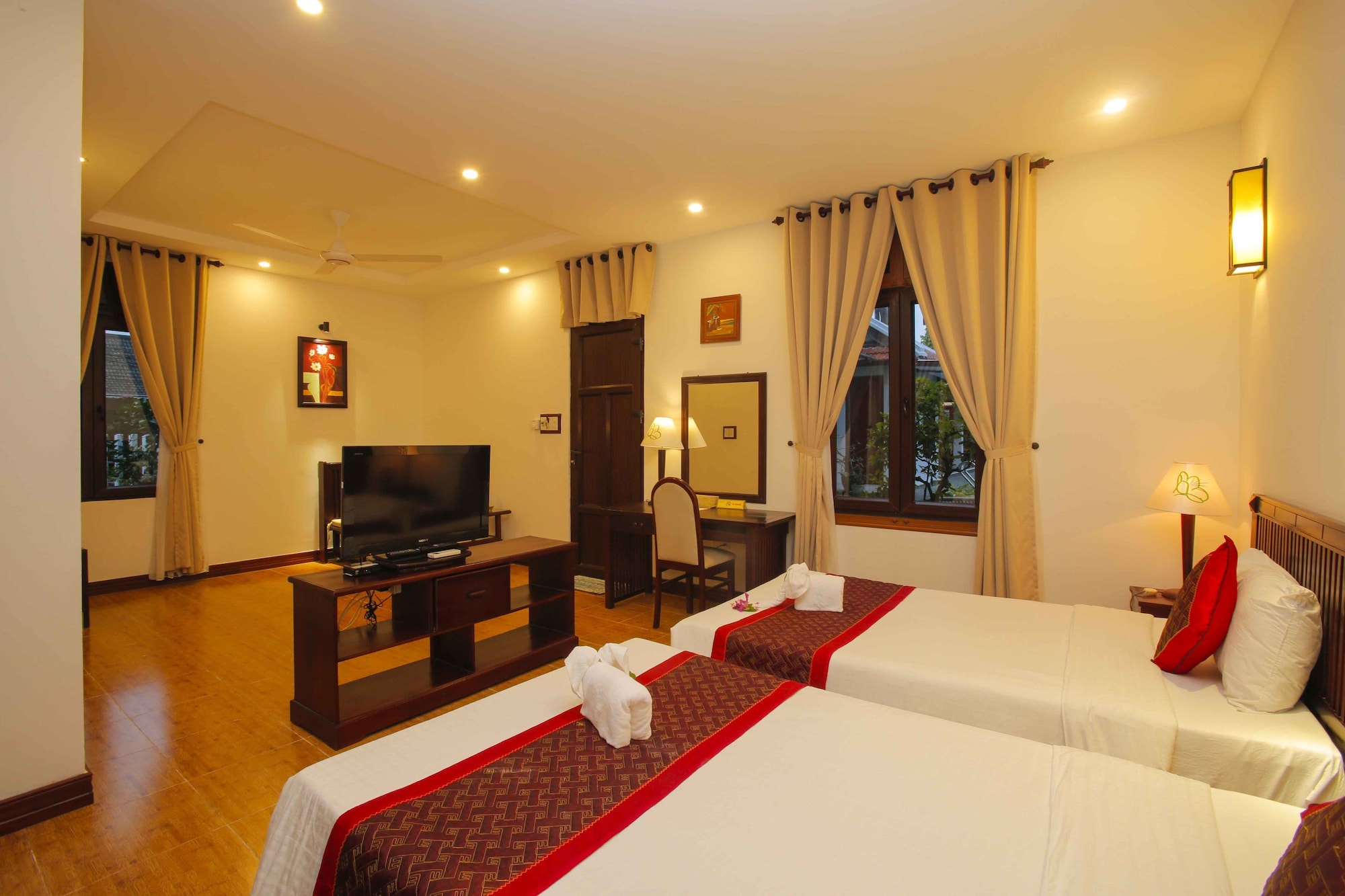Deluxe, Twin Beds, Pool Side, Hoi An Garden Villas 3/8