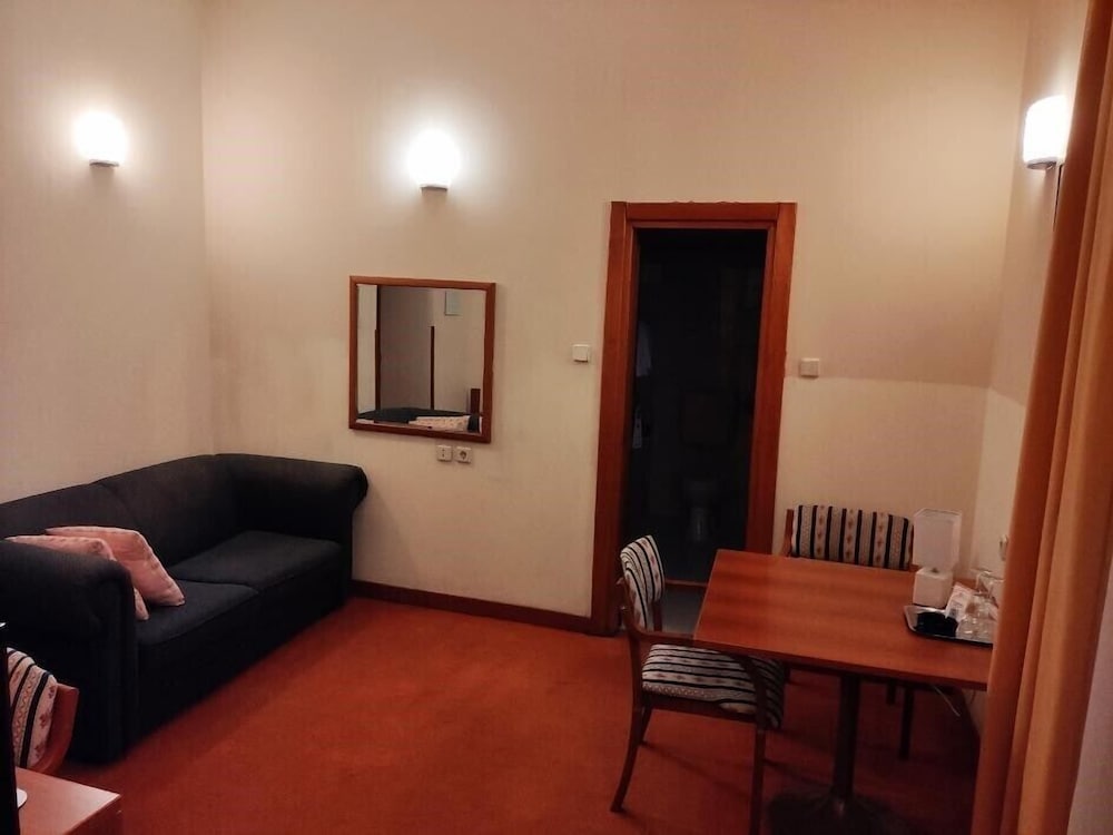 Hotel Vila Ruzica 37/64
