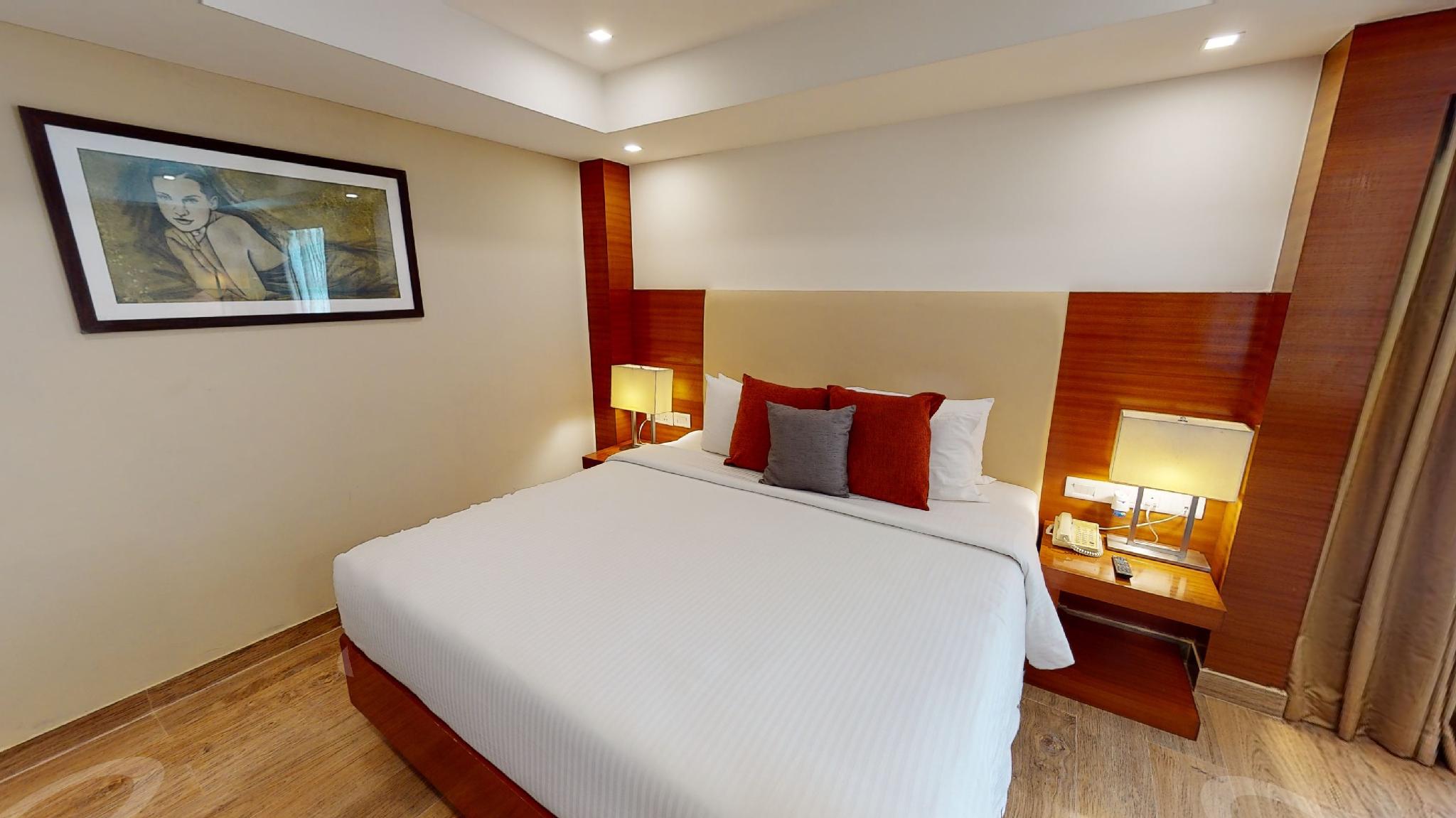 Executive, Suite