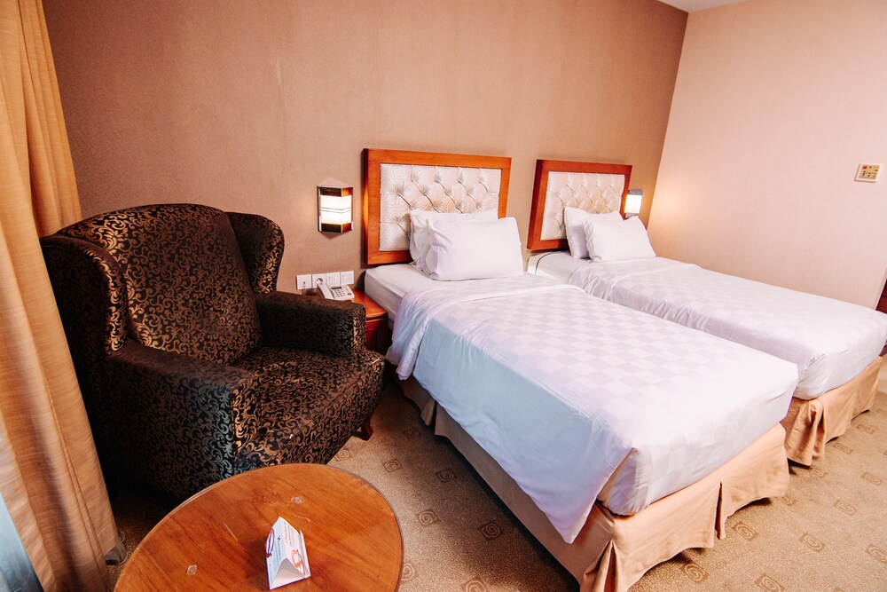 SWISS-BELINN SKA PEKANBARU 19/64