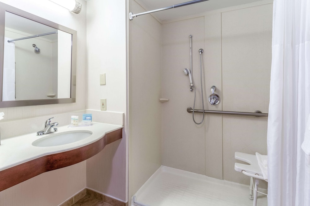 Hampton Inn Boston/Peabody 12/41