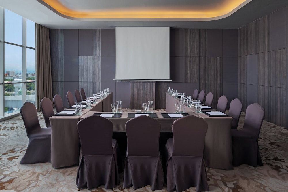 MELIA MAKASSAR 65/73