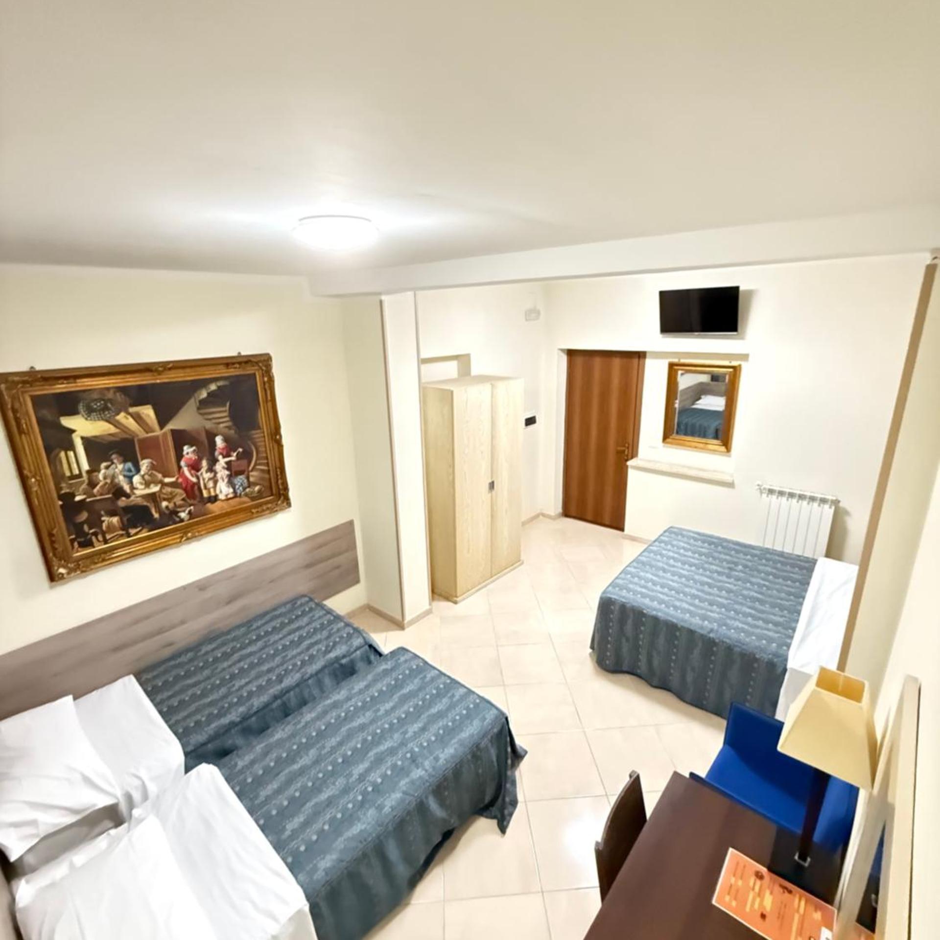 Room, Quadruple, Separate Building