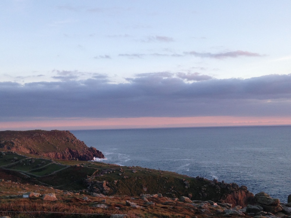 The Lands End Hotel 40/50
