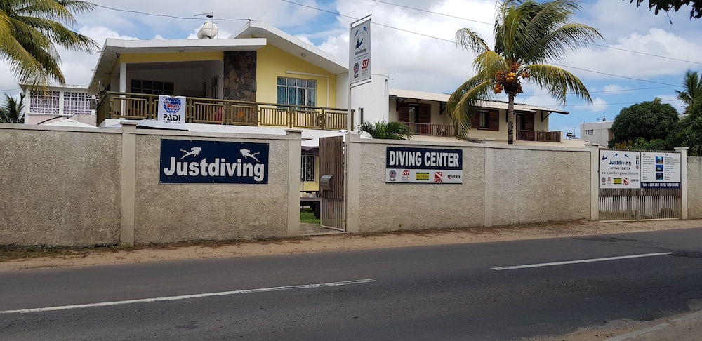 Allamanda Studios And Apartments 21/44