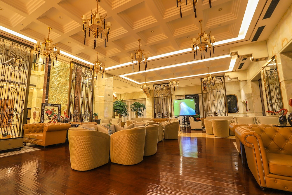 Royal Garden Hotel Shanghai 35/50