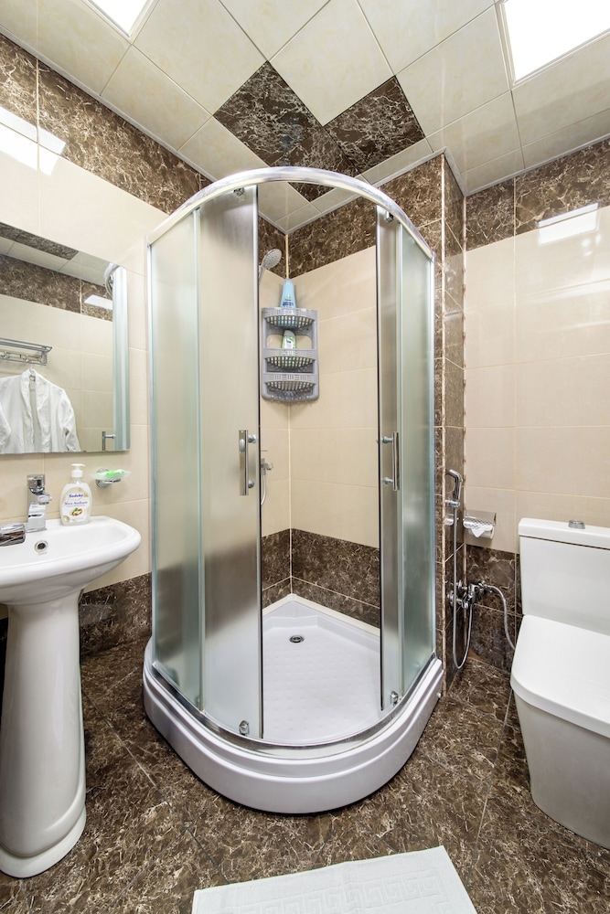 Amea Baku Hotel 52/53