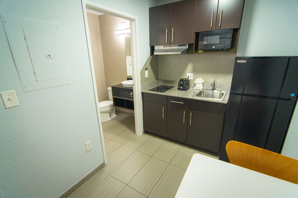 Studio 6 Extended Stay - Coral Springs, FL - Fort Lauderdale 57/60