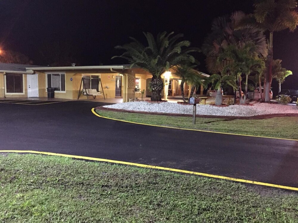 American Inn Punta Gorda 26/35