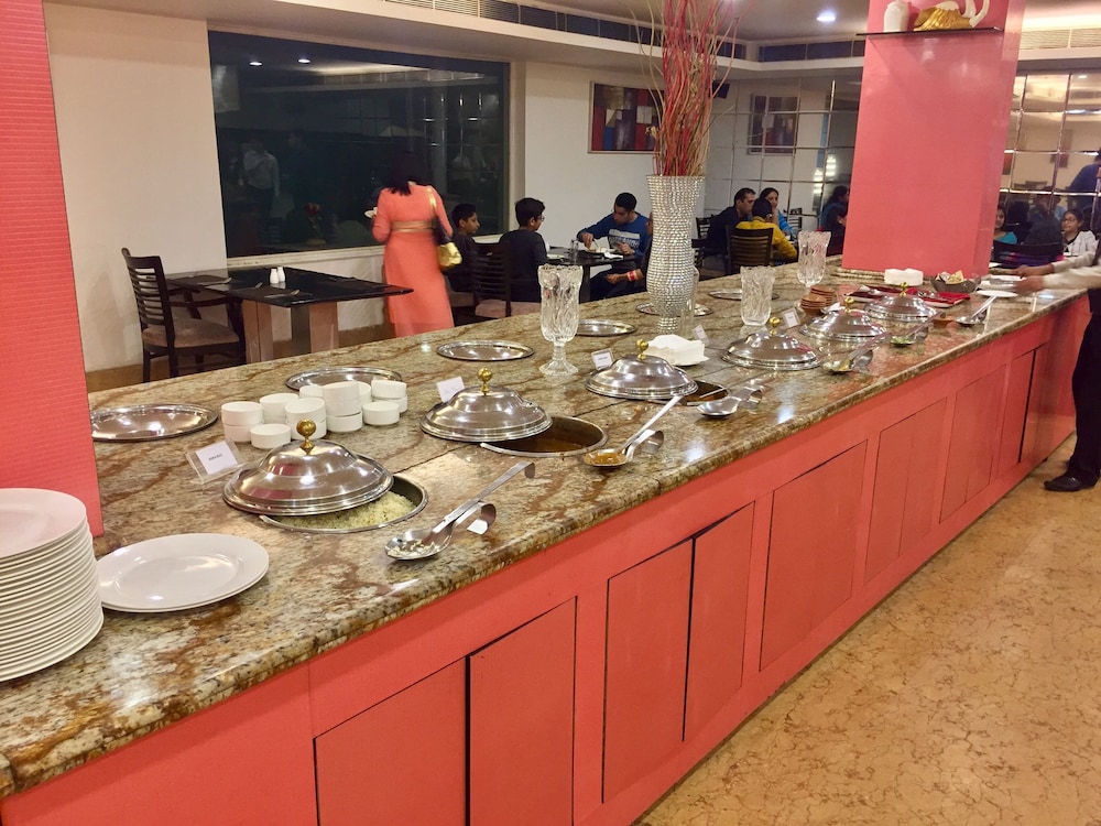 Taurus Sarovar Portico New Delhi 40/49