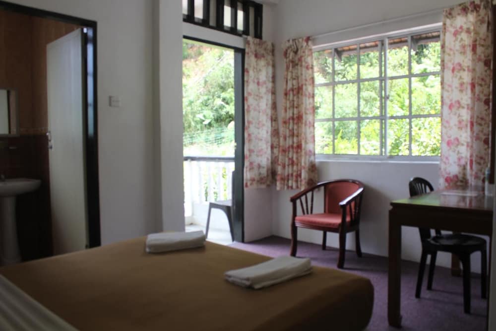 Hillview Inn 17/34
