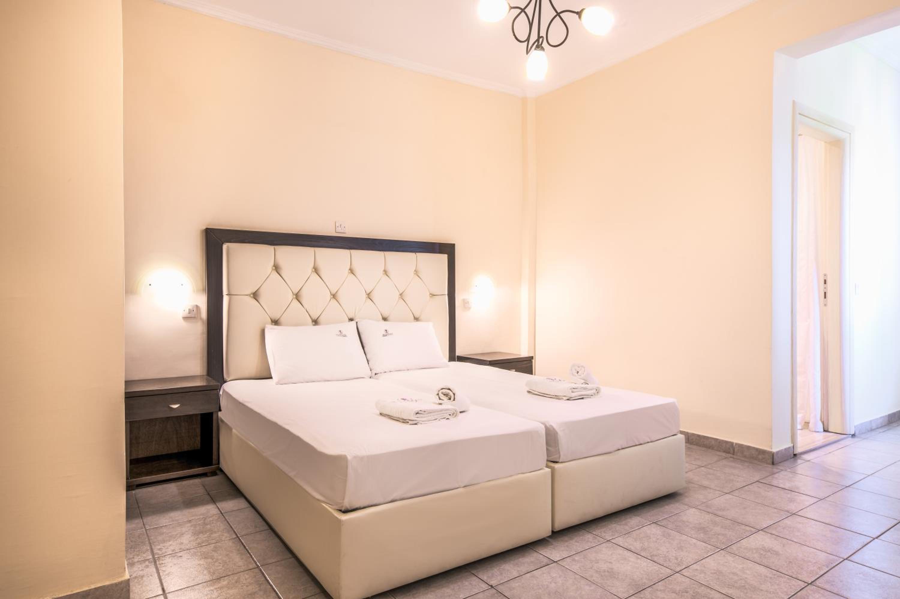 Tresor Hotel (ex Hanioti Palace) 13/52
