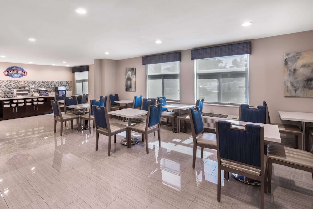 Baymont By Wyndham Albuquerque Airport 53/66
