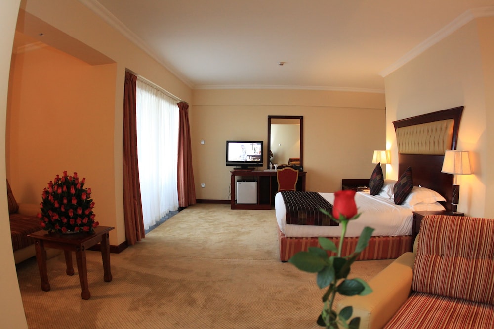 Inter Luxury Hotel 52/75