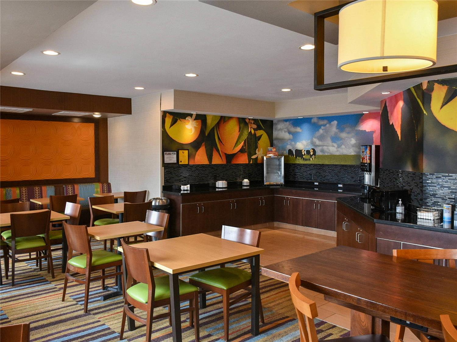Comfort Inn & Suites Texas City I-45 14/16