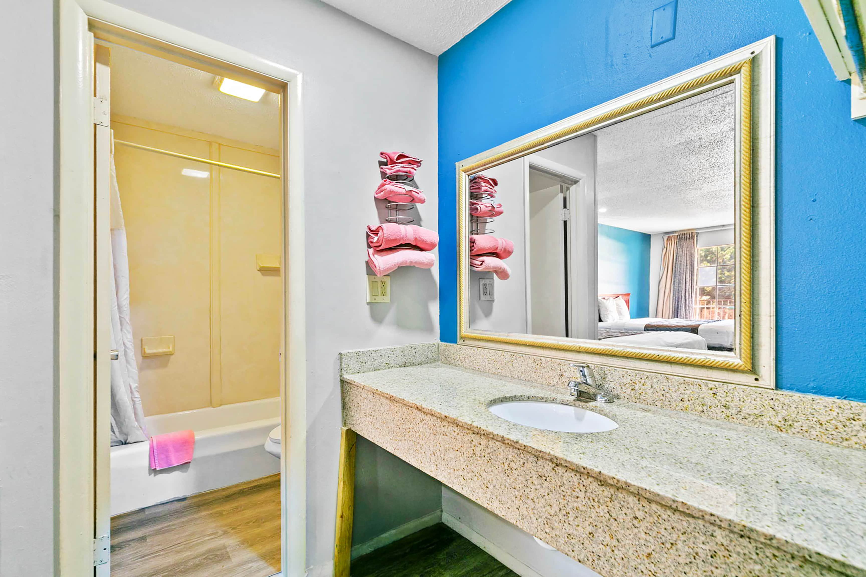 Jeffersonian Motor Inn by Townhouse, Prentiss MS 55/59