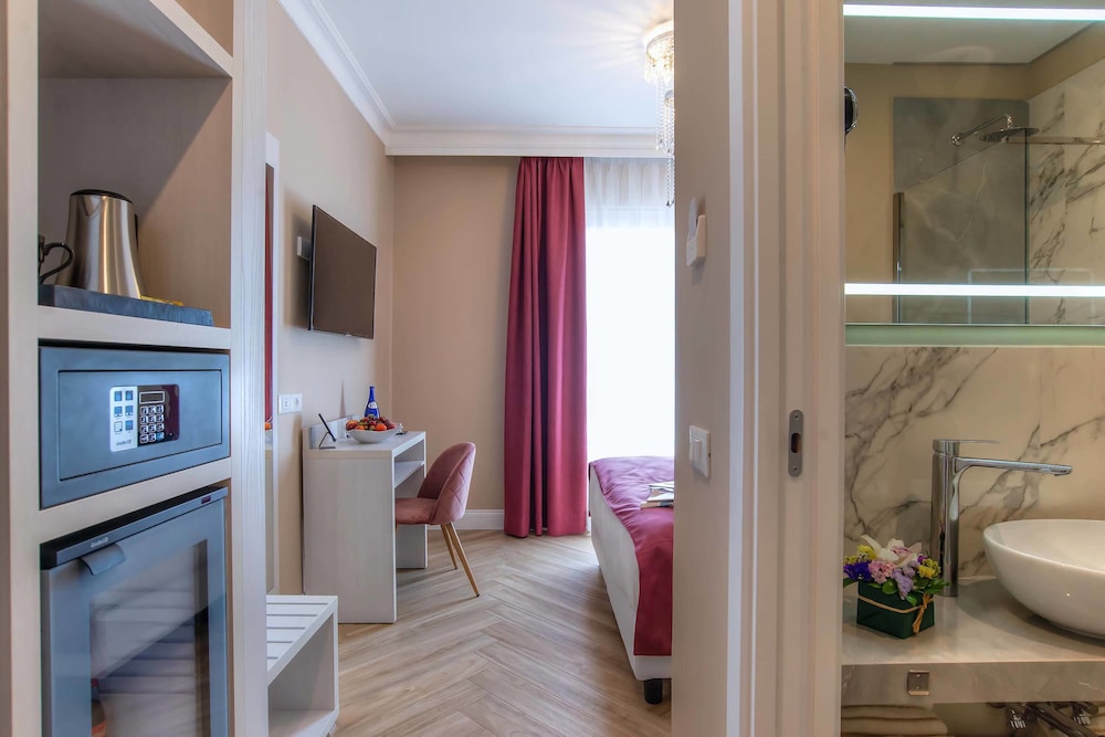 The Boutique Hotel (ex Joli) 57/59