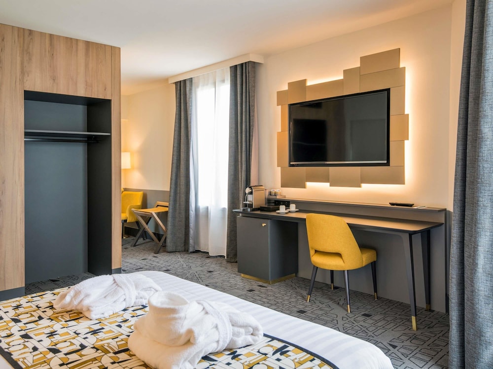 Mercure Rodez Cathedrale 12/50