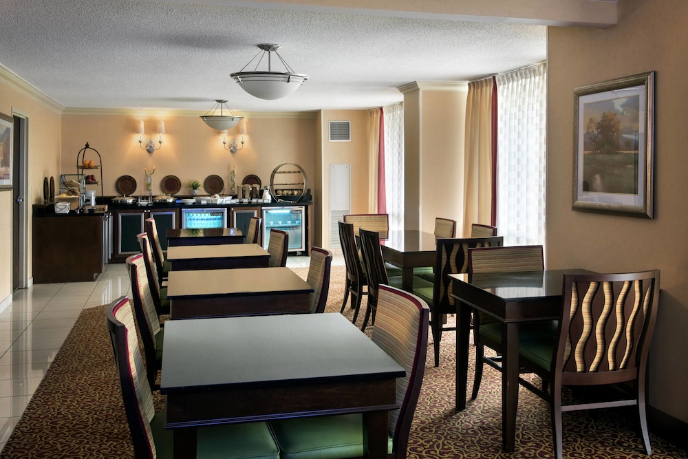 Saddle Brook Marriott 33/50