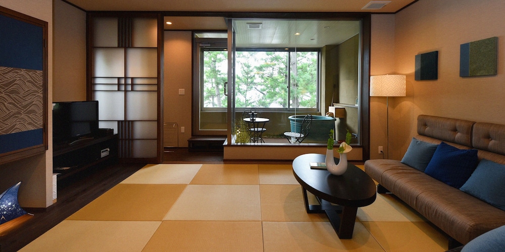 Hamachiyokan 30/50
