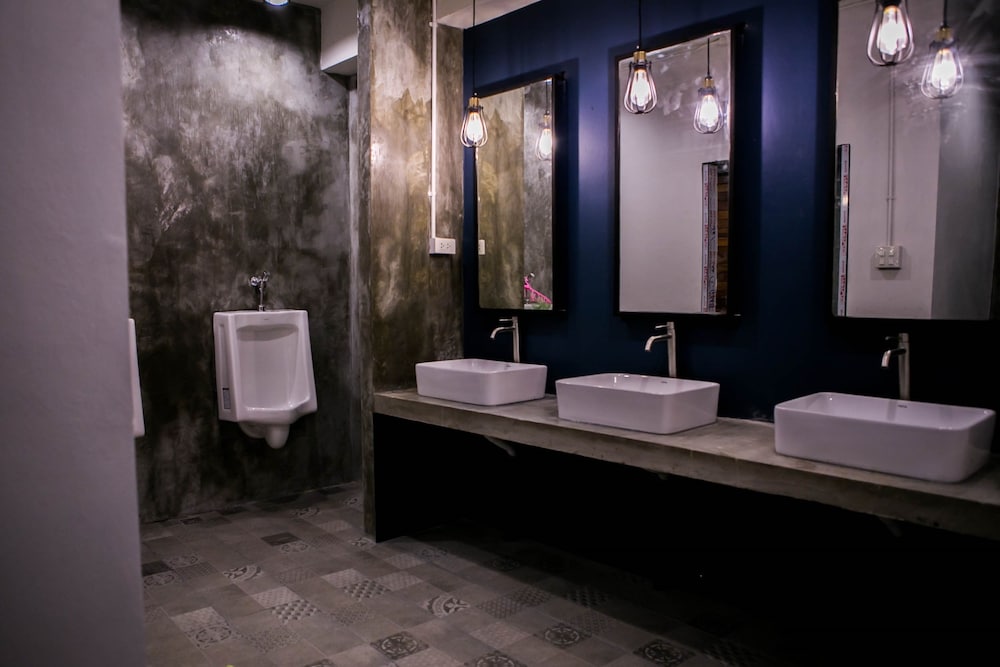 Silom Space Hostel 69/72