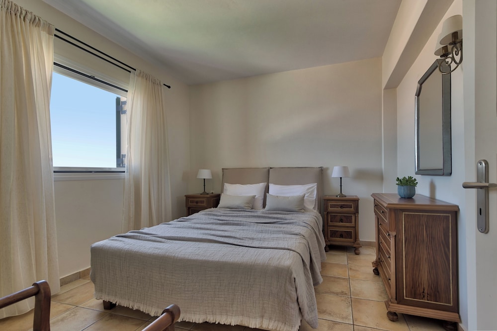MEDITERRANEAN, SUITE