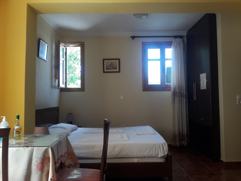 Room at Montemar Apartments, KARPATHOS