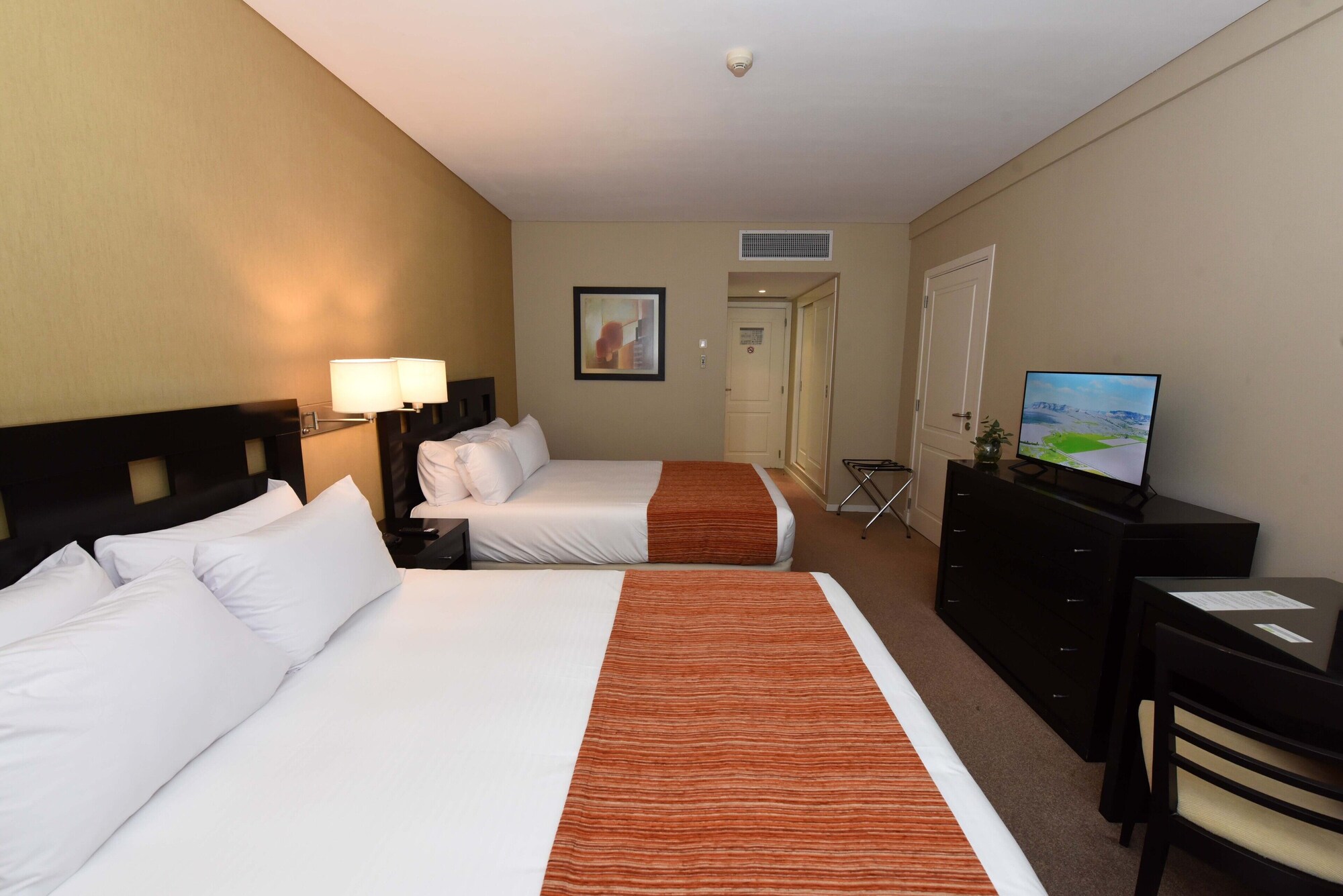 Standard, 2 Queen Beds, River View