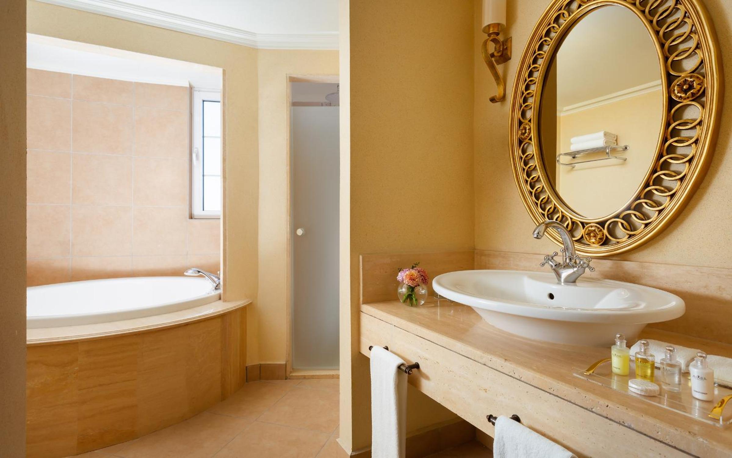 جناح جونيور، Rixos Almaty Hotel 4/4