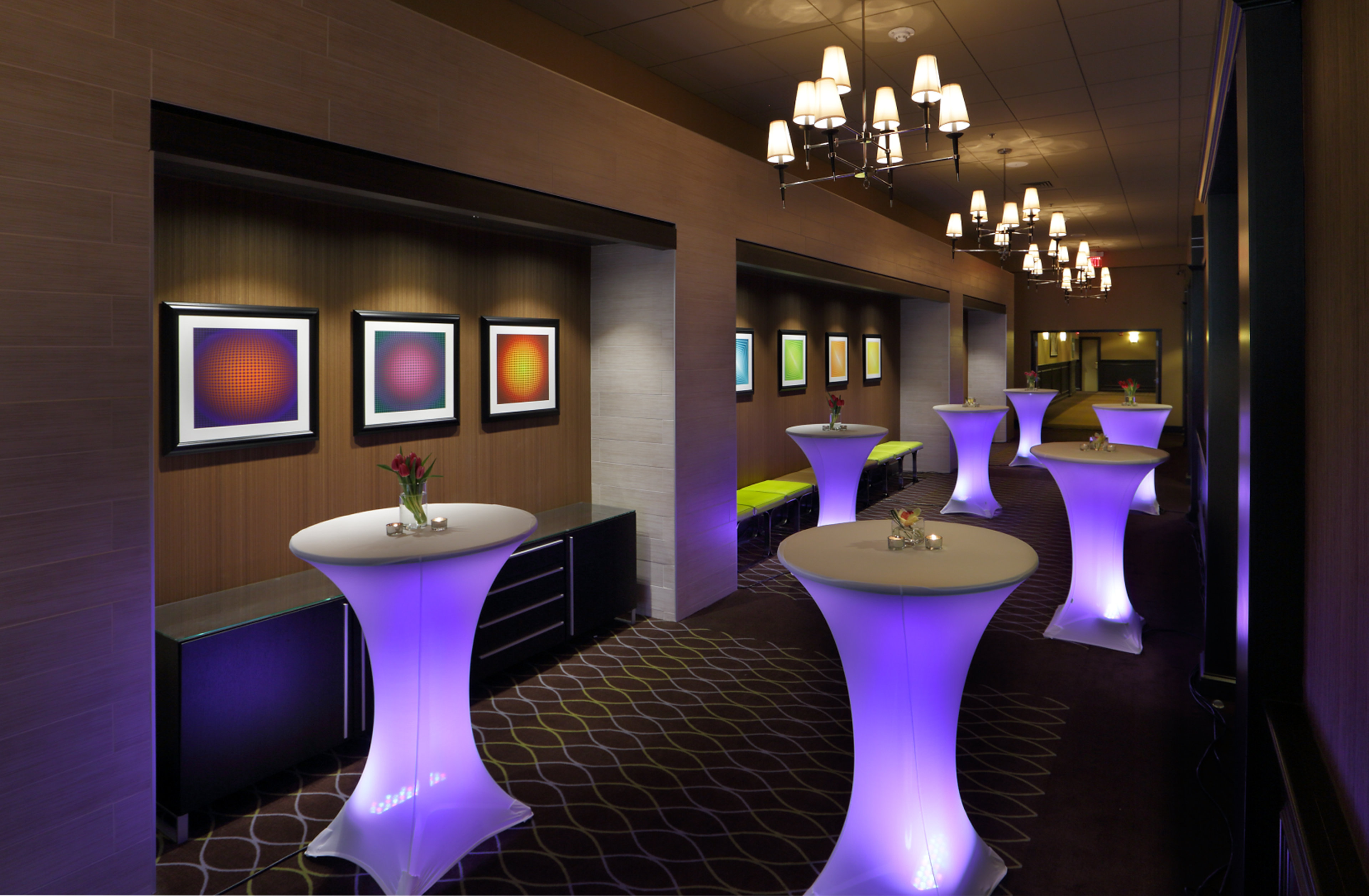 HOLIDAY INN BOSTON BUNKER HILL AREA 25/67