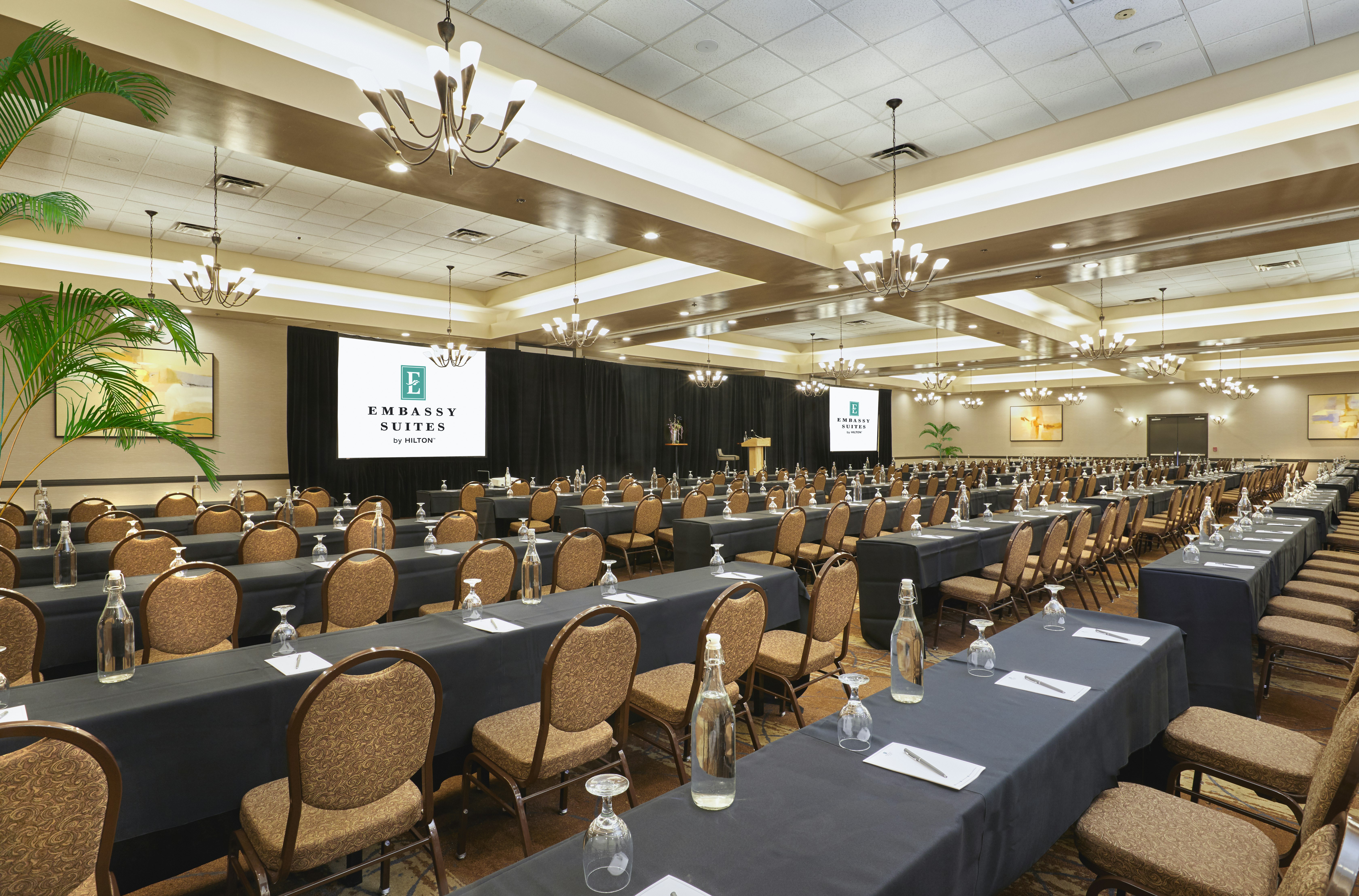 Embassy Suites by Hilton Phoenix Scottsdale 46/57