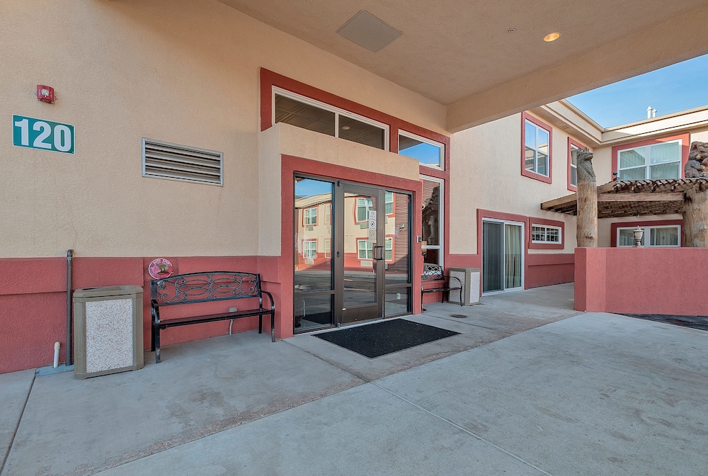 Days Inn By Wyndham Manitou Springs 27/42