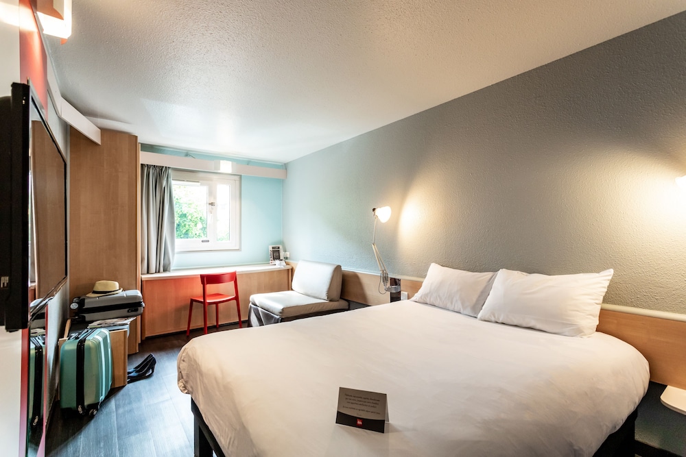 Ibis Bourges 18/70