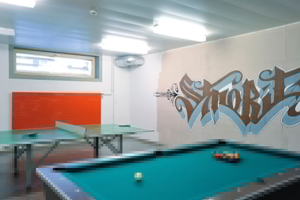 Youth Hostel 36/63