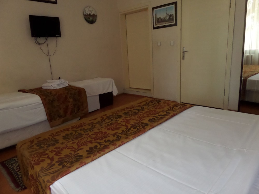 Ercan Inn Hotel 35/62