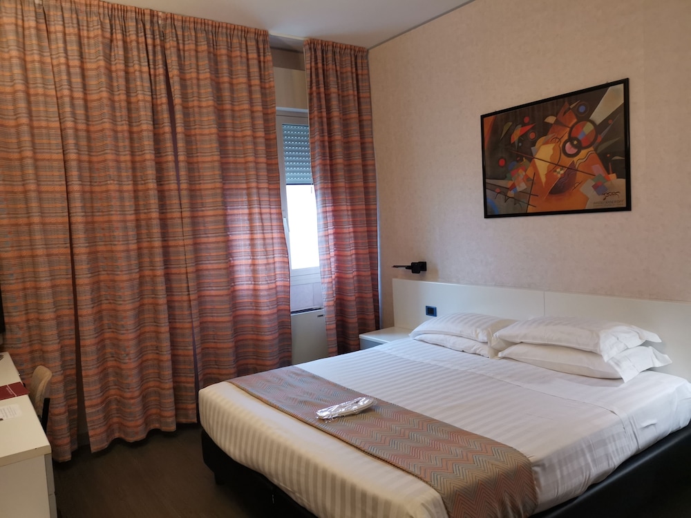 Minotel Falco d'Oro 10/50