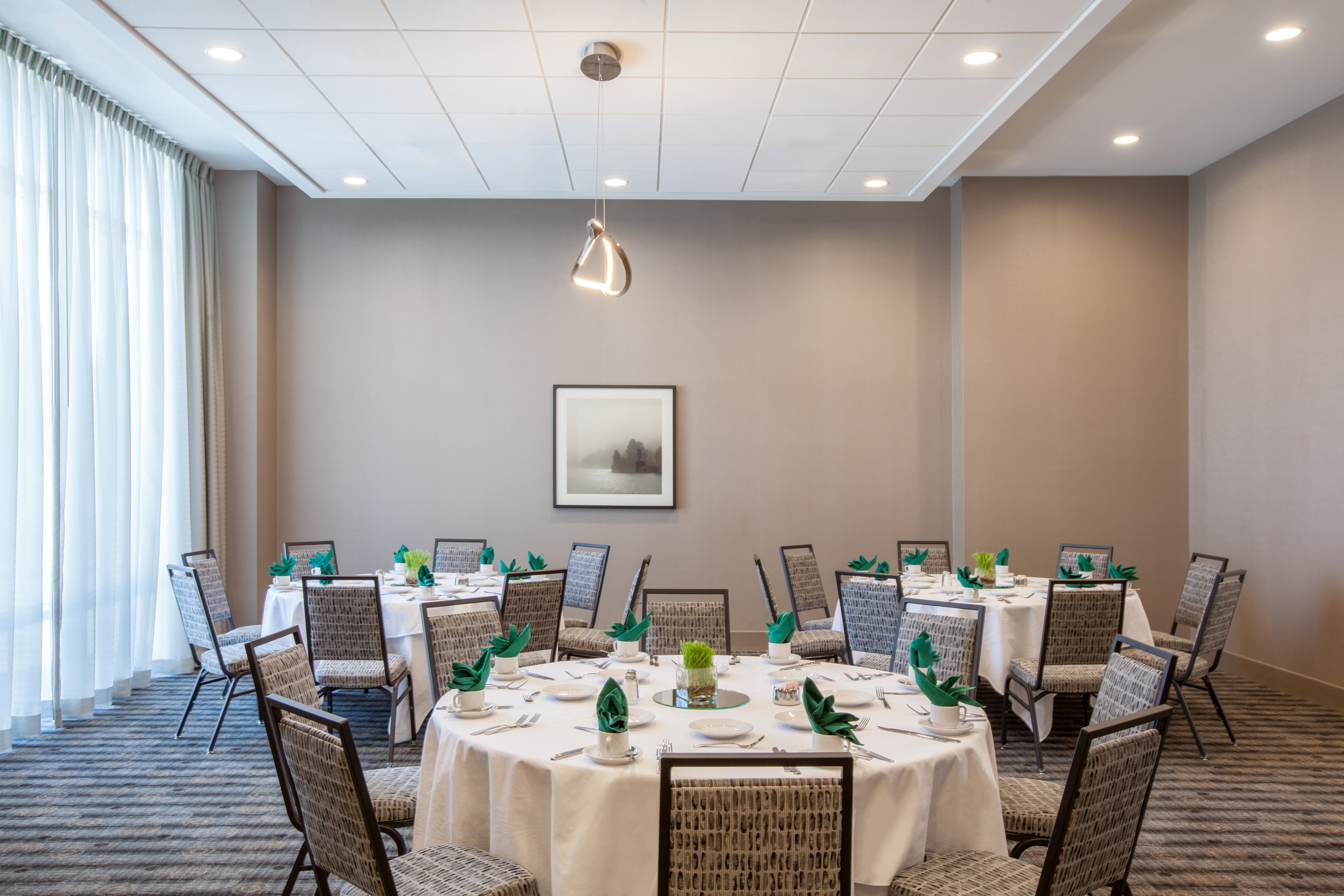 Holiday Inn Cleveland Clinic 55/64